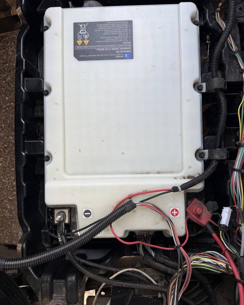 Factory-fitted Samsung SDI lithium battery inside an RXV Elite