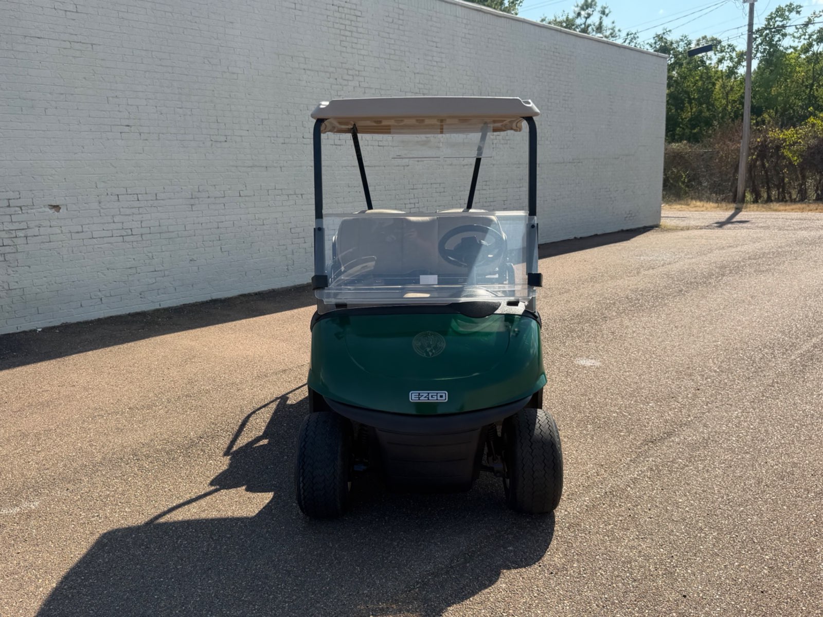 2021 E-Z-GO RXV Elite 4-Passenger Electric Golf Cart - Green - Samsung Lithium Battery - front - Jane's Golf Carts Pearl MS