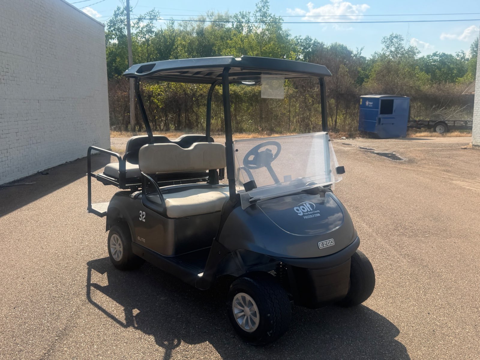 2021 E-Z-GO RXV Elite 4-Passenger Electric Golf Cart - Grey - Samsung Lithium Battery - front angle - Jane's Golf Carts Pearl MS
