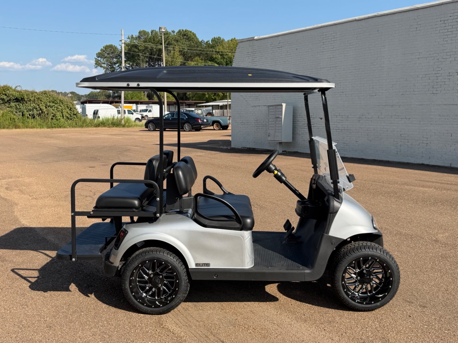 2026 E-Z-GO RXV Elite 4-Passenger Electric Golf Cart - Silver - Certified Pre-Owned - Samsung Lithium Battery - side - Jane's Golf Carts Pearl MS