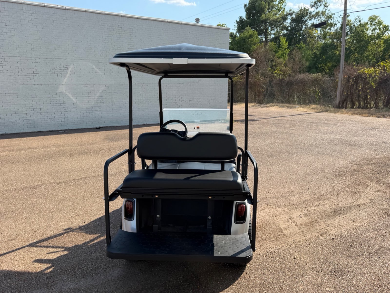 2026 E-Z-GO RXV Elite 4-Passenger Electric Golf Cart - Silver - Certified Pre-Owned - Samsung Lithium Battery - rear flip seat - Jane's Golf Carts Pearl MS