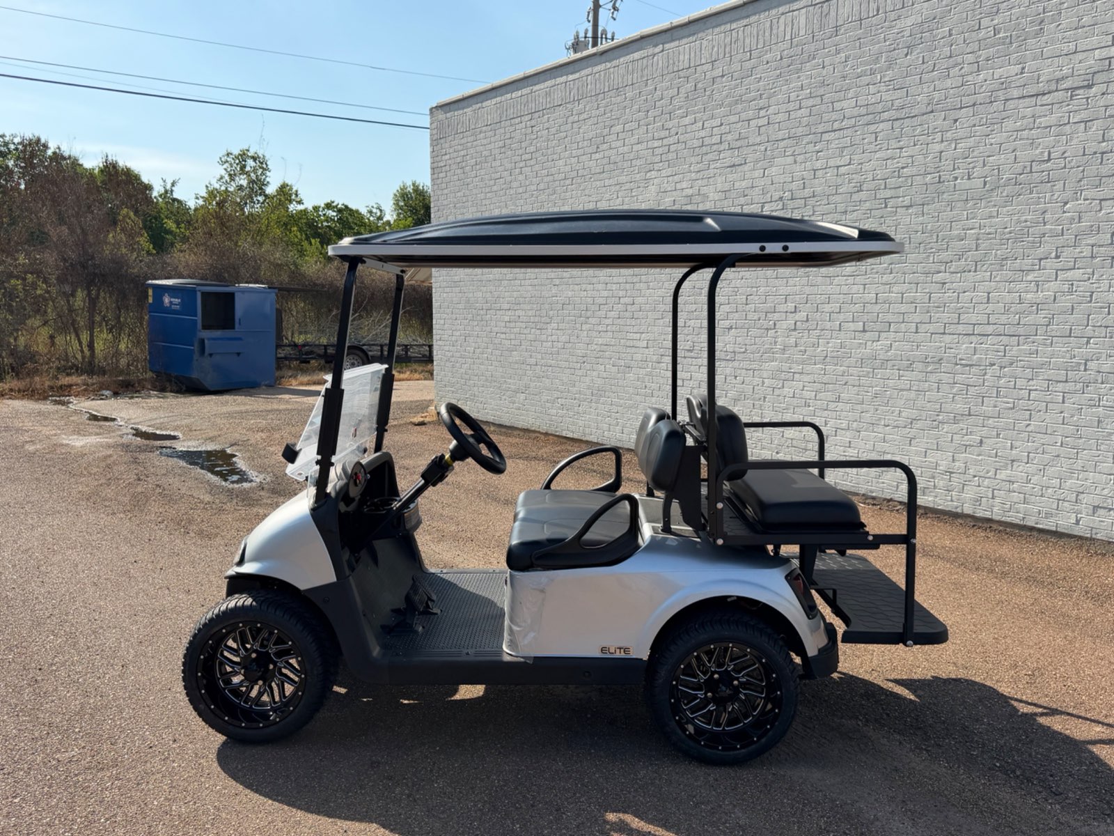 2026 E-Z-GO RXV Elite 4-Passenger Electric Golf Cart - Silver - Certified Pre-Owned - Samsung Lithium Battery - side, driver side - Jane's Golf Carts Pearl MS